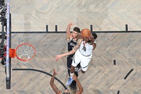 YABO-包含蒂姆连续五场比赛得分超过出色防守，掘金挑战极限！的词条