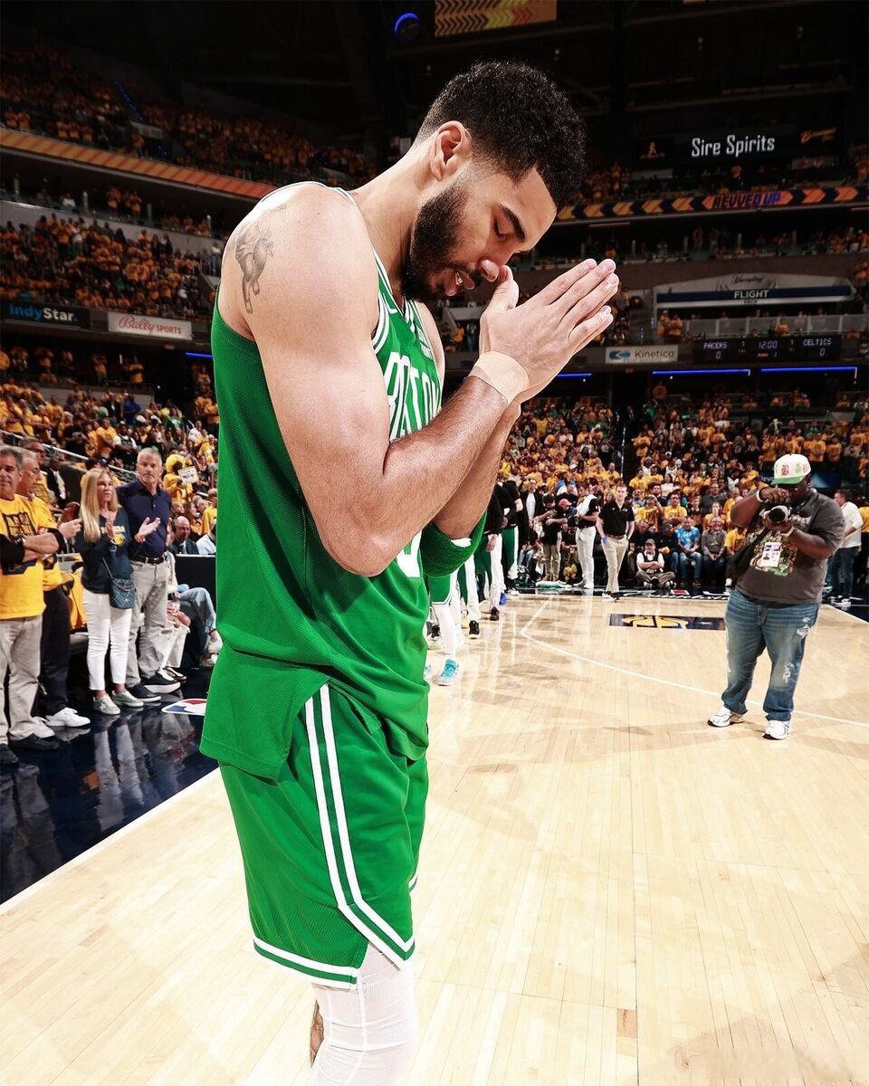 包含塔图姆爆冷击败日本队，势不可挡引爆全场！的词条