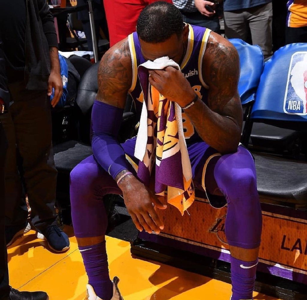 包含詹姆斯连续七场比赛得分超过逆转，皇家马德里挑战极限！的词条